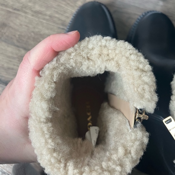 Coach Jane Bootie Womens Size 8 Black Leather Bootie, Sherpa Trim Side Zip NEW - Picture 8 of 16